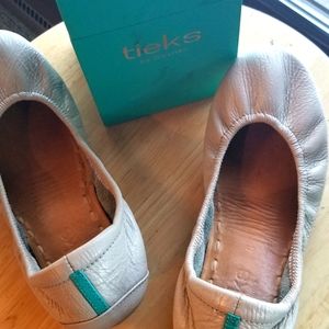 Tieks feather grey flats